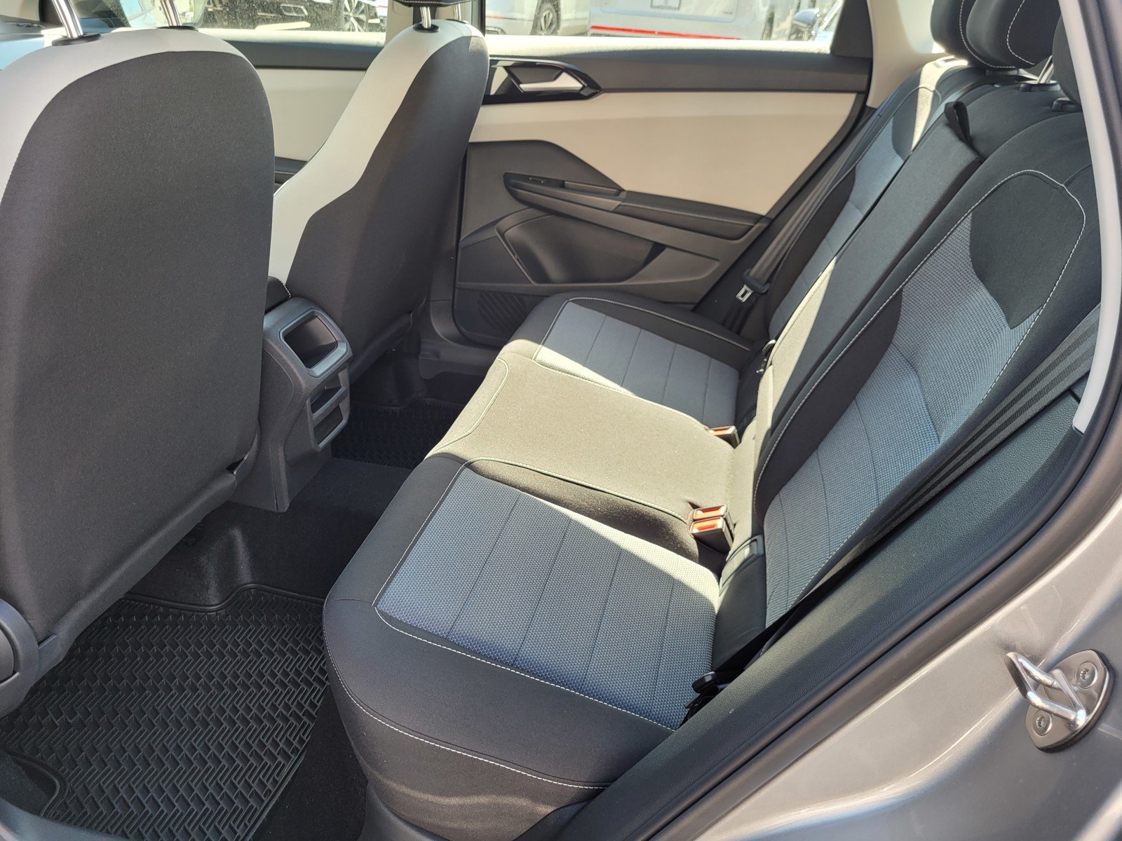 New 2026 Silver Volkswagen 1.5T S image 6