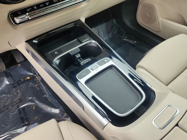Used 2026 White Mercedes-Benz GLB 250 image 27