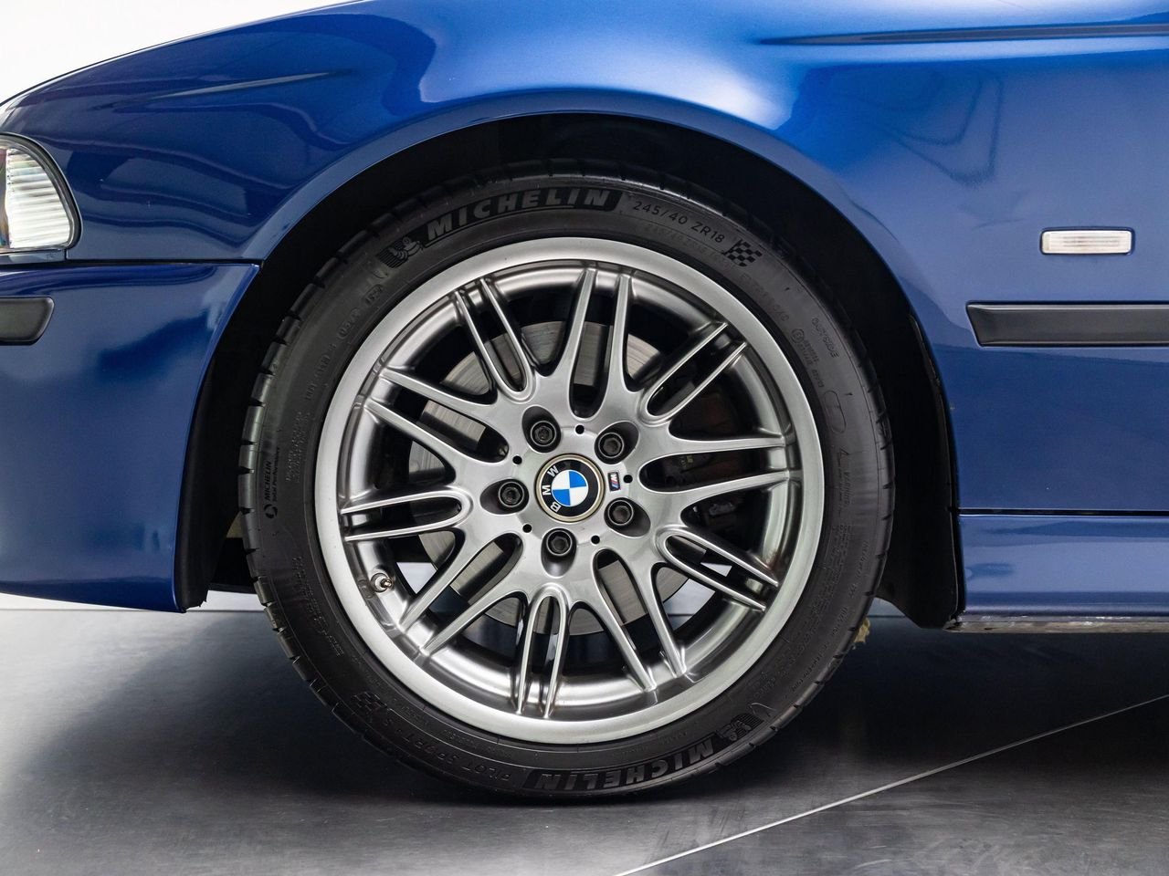 Used 2000 Le Mans Blue BMW E39 image 12
