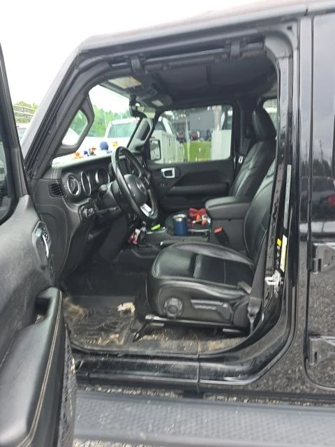 Used 2022 Black Clearcoat Jeep Overland image 7