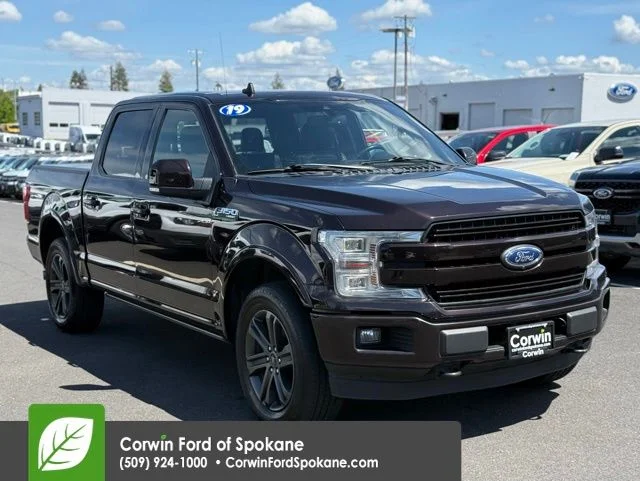 2019 Ford F-150 Lariat 4x4 SuperCrew 145 in's photo