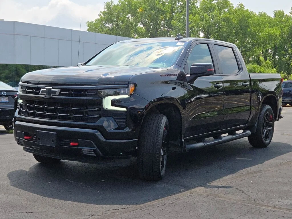 Used 2025 Black Chevrolet RST image 5