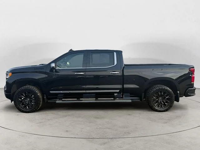 Used 2024 Black Chevrolet High Country image 8