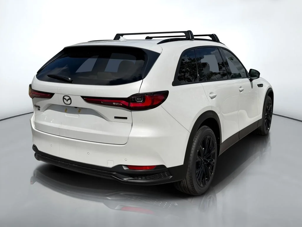 New 2026 White Mazda 3.3 Turbo Premium image 4