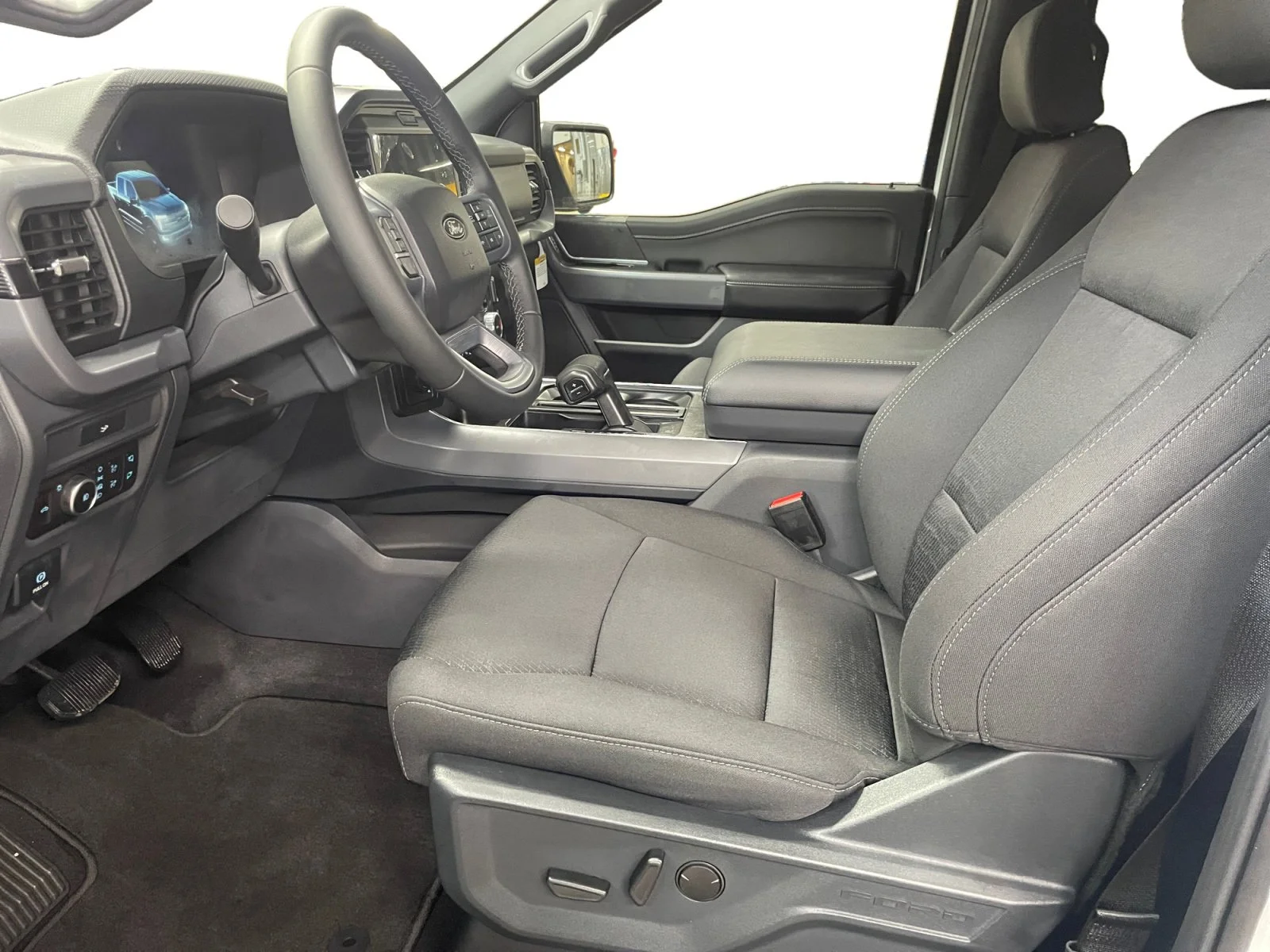 New 2026 Oxford White Ford XLT image 14