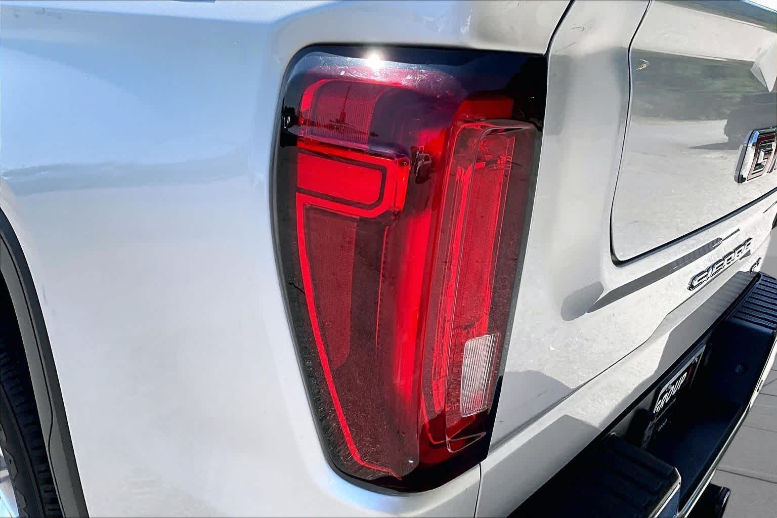Used 2019 Quicksilver Metallic GMC SLT image 26