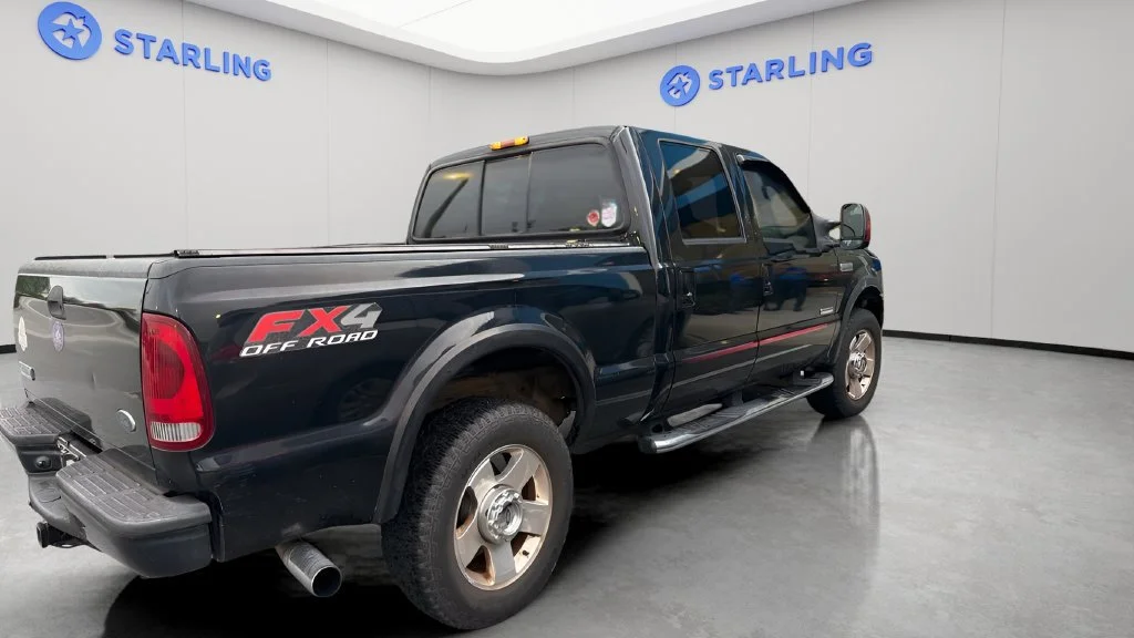 Used 2007  Ford XL image 2