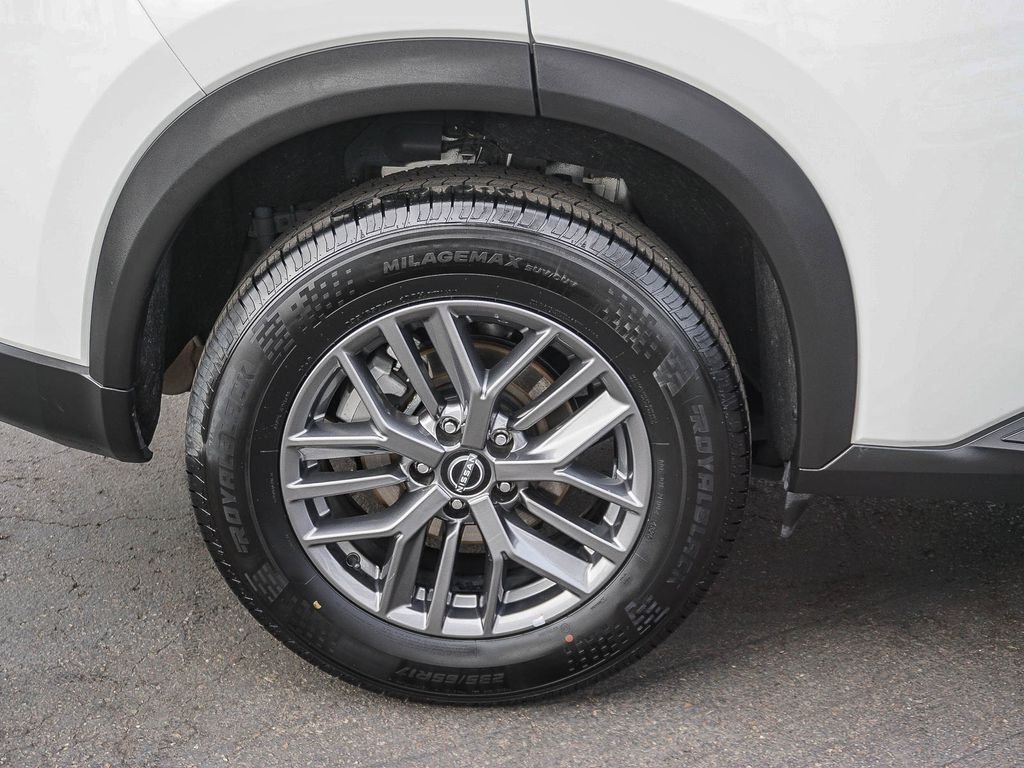 Used 2024 White Nissan S image 9