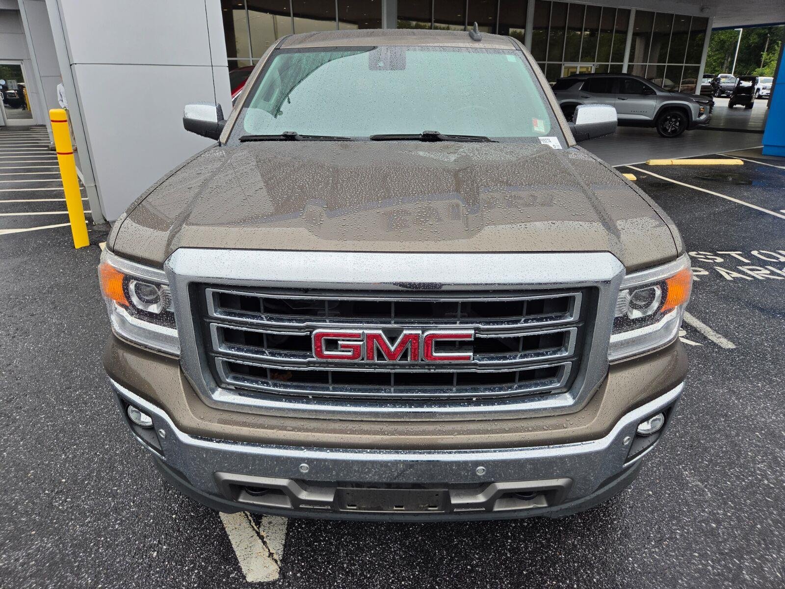 Used 2015 BRONZE ALLOY METALLIC GMC SLT image 2