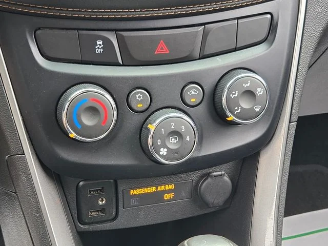 Used 2020 White Chevrolet LT image 28