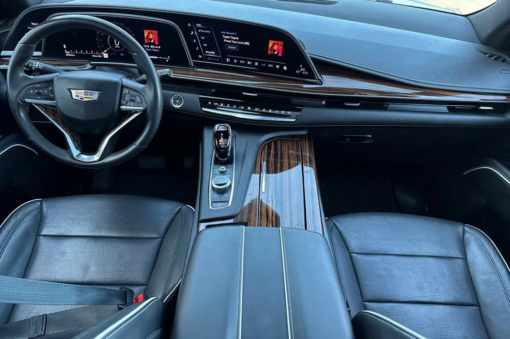 2023 Cadillac Escalade Premium Luxury - Photo 13