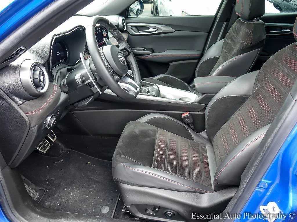 Used 2024 Blue Alfa Romeo Veloce EAWD image 11
