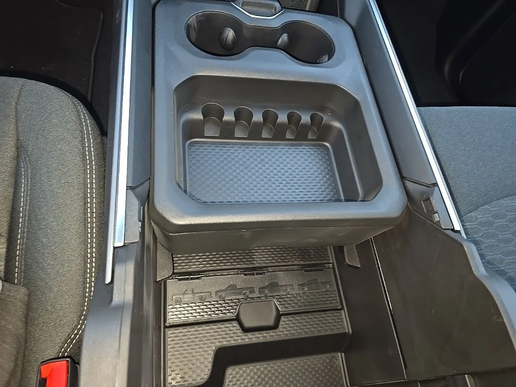 2026 RAM 3500 Big Horn - Photo 15