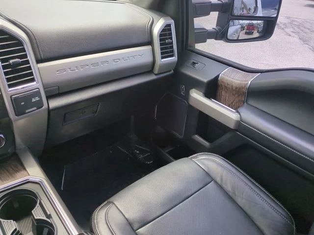 Used 2018 Silver Ford Lariat image 17