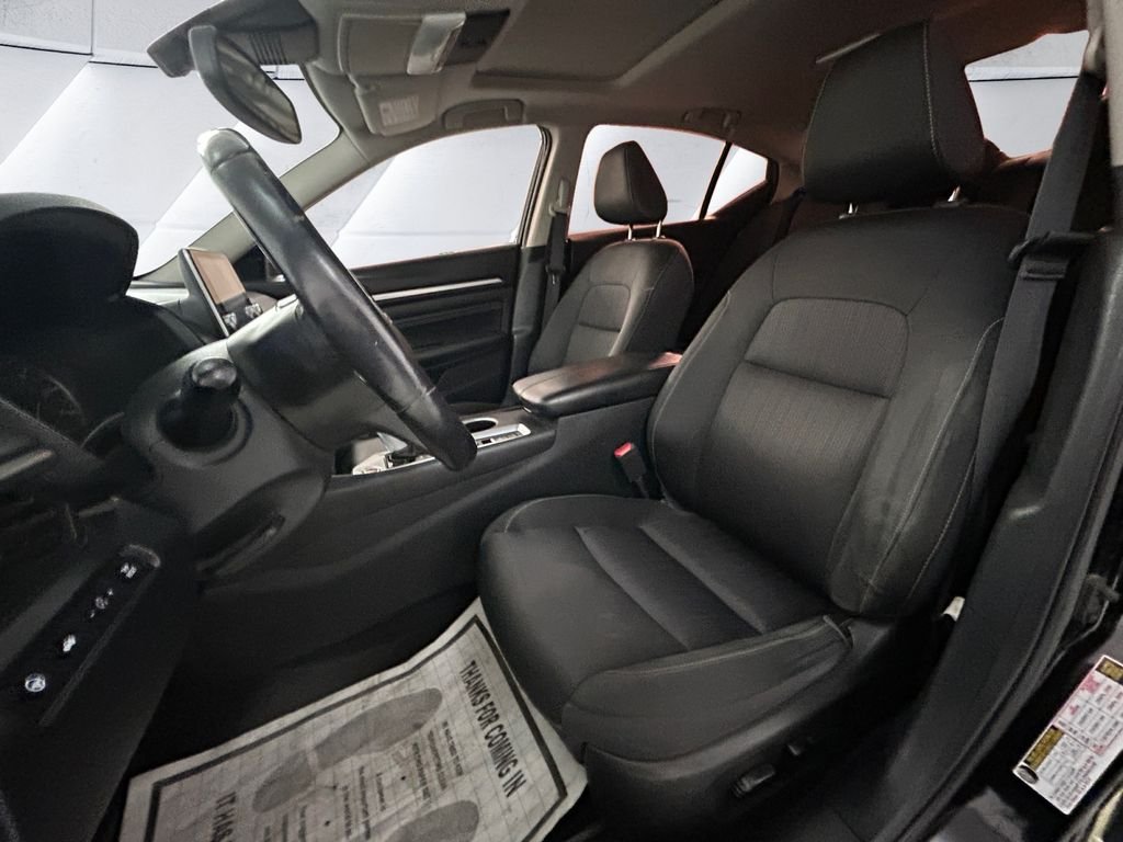 Used 2019 Black Nissan 2.5 SV image 8