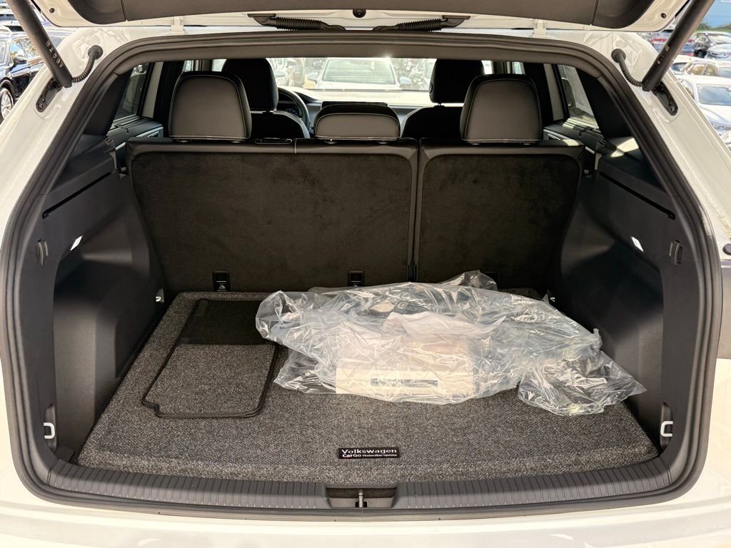 2026 Volkswagen Atlas Cross Sport SE w/Tech - Photo 7