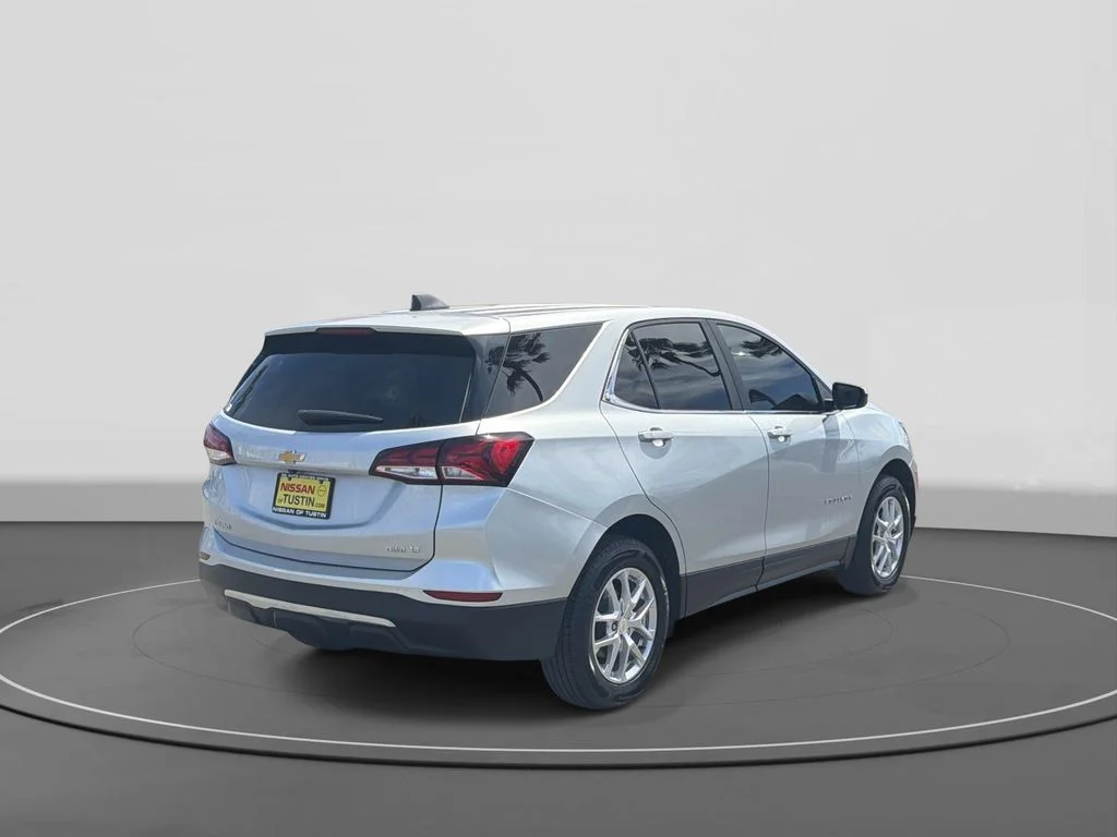 Used 2022 Silver Ice Metallic Chevrolet LT image 7