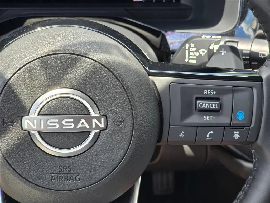 Used 2024 Beige Nissan Platinum image 18