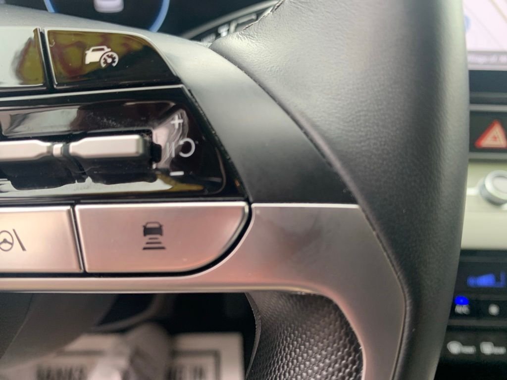 2024 Hyundai Elantra Limited - Photo 19