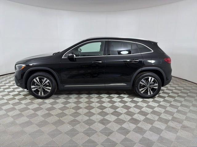 New 2026 Night Black Mercedes-Benz GLA 250 image 4