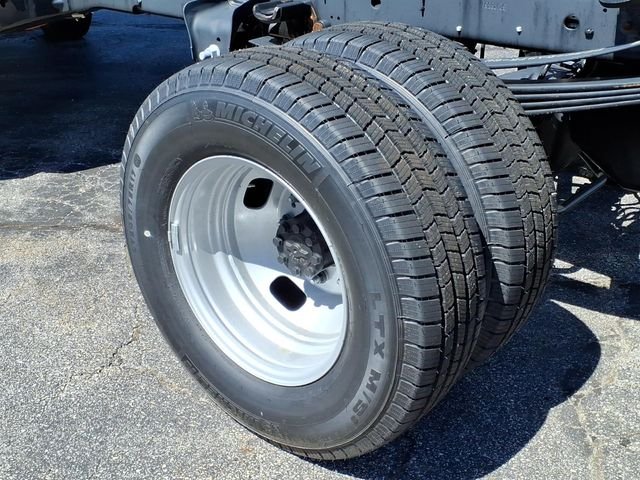 New 2026 Oxford White Ford F-350® XL image 6