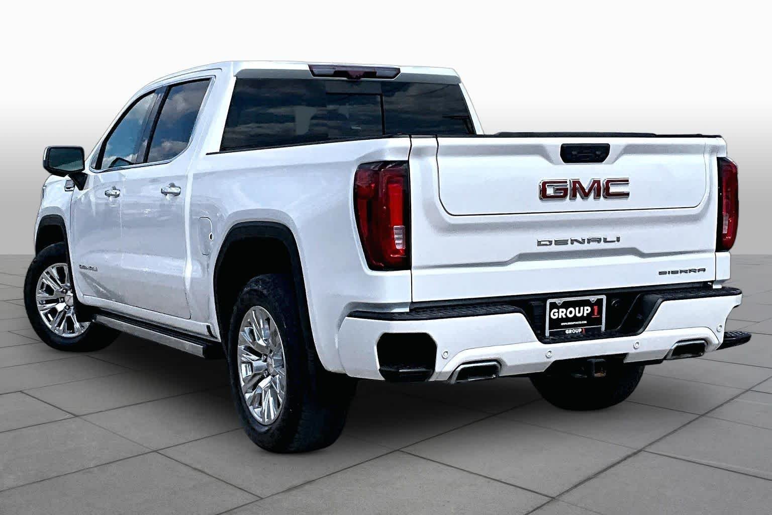 Used 2023 White Frost Tricoat GMC Denali image 12