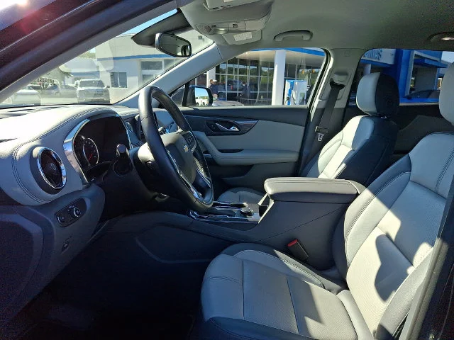 Used 2022 Gray Chevrolet LT image 13