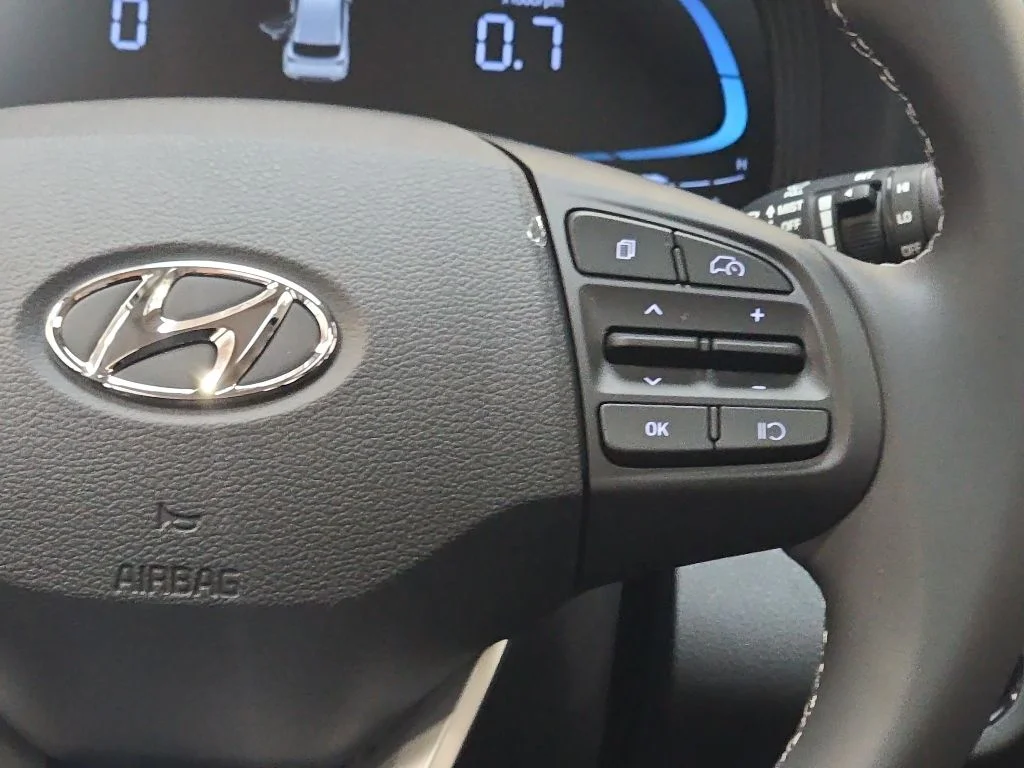 Used 2026 Lunar White Hyundai SEL image 17
