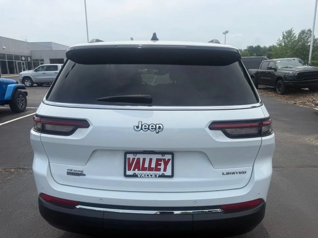 Used 2023 White Jeep Limited image 7