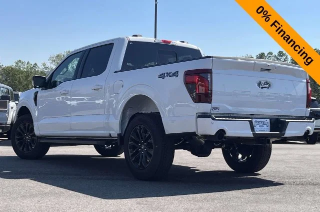 New 2026 Oxford White Ford XLT image 4