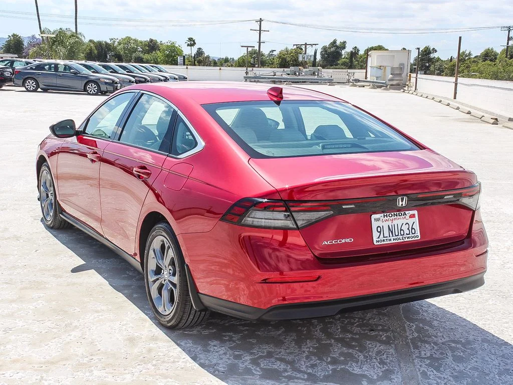 2024 Honda Accord EX - Photo 4