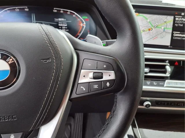 Used 2023 White BMW xDrive40i image 25