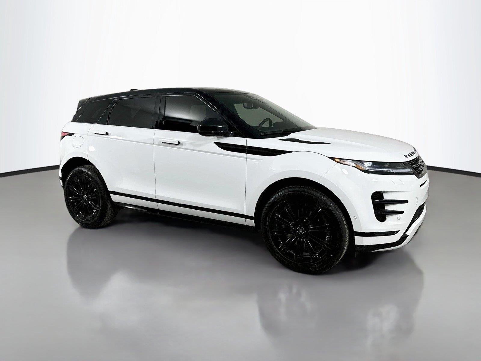 Certified Used 2026 Fuji White Land Rover Dynamic SE image 3