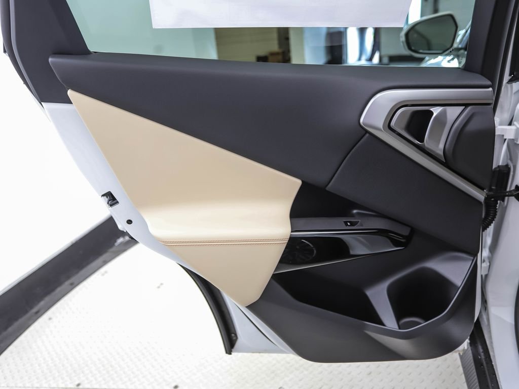 New 2026 Mineral White Metallic BMW 30 xDrive image 20