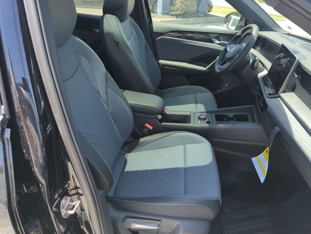 New 2026 Black Volkswagen 2.0T SE R-Line Black image 38