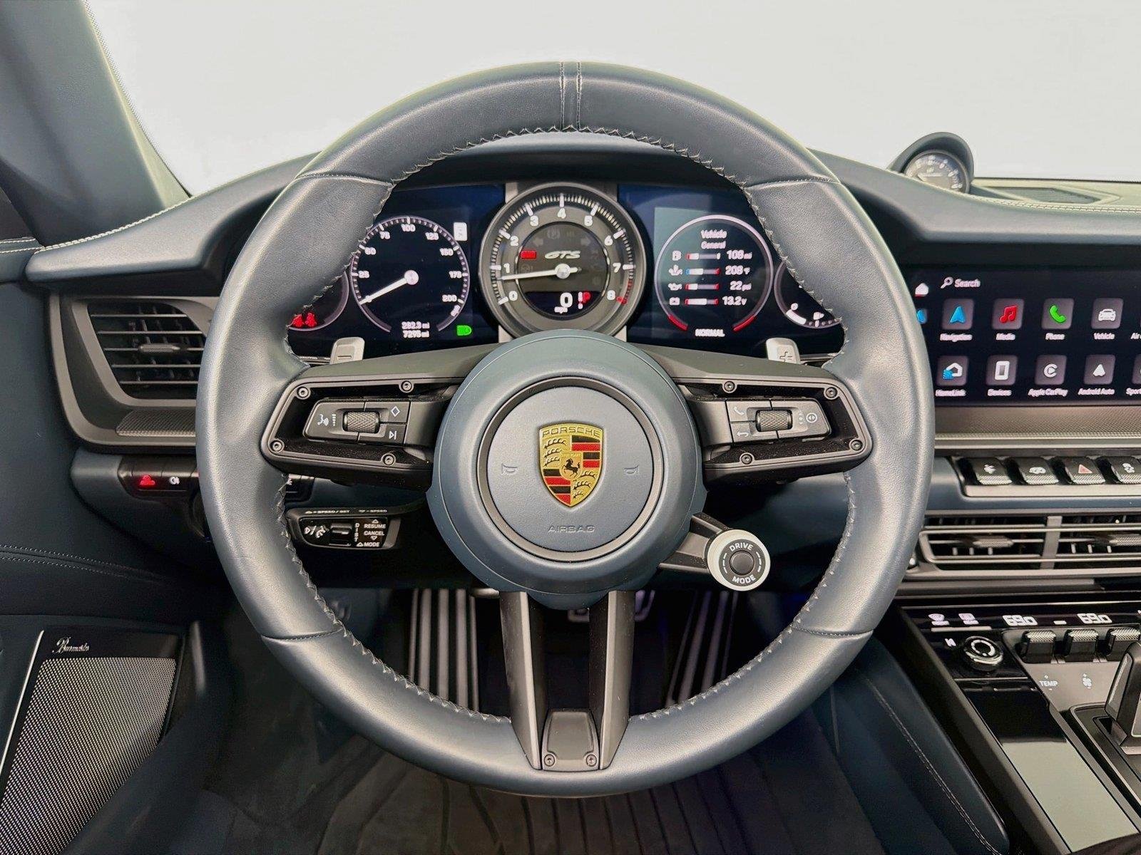 Used 2022 Chalk Porsche TARGA 4 GTS image 15