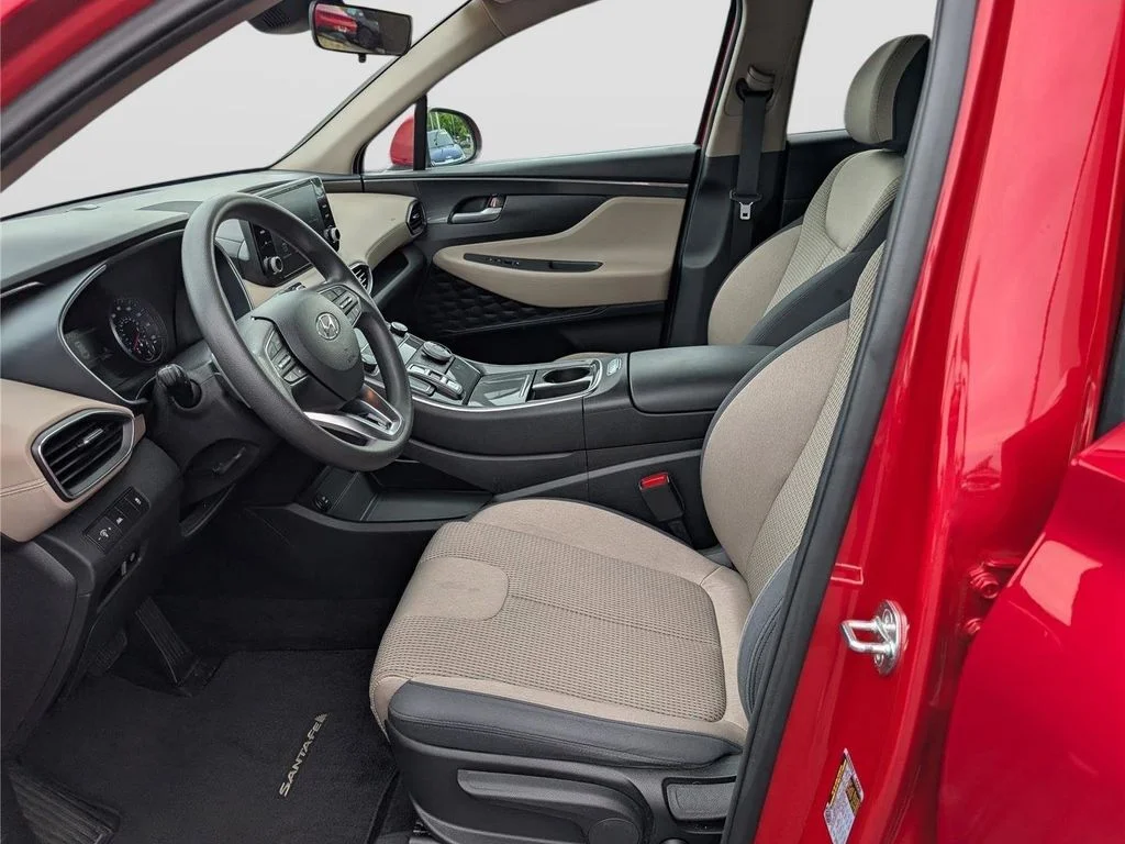 Used 2023 Red Hyundai SE image 14