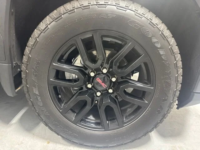 Used 2026 Silver GMC Elevation image 4
