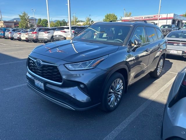 Used 2024 Gray Toyota Platinum image 4