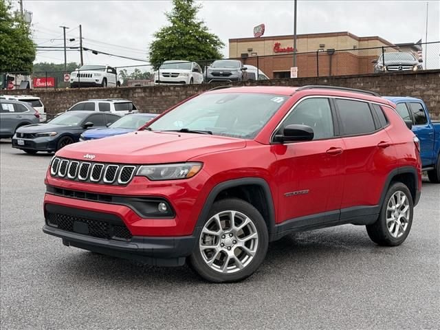 Used 2023 Red Jeep Latitude Lux image 2