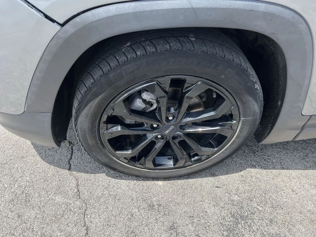 Used 2020 Gray GMC SLT image 10
