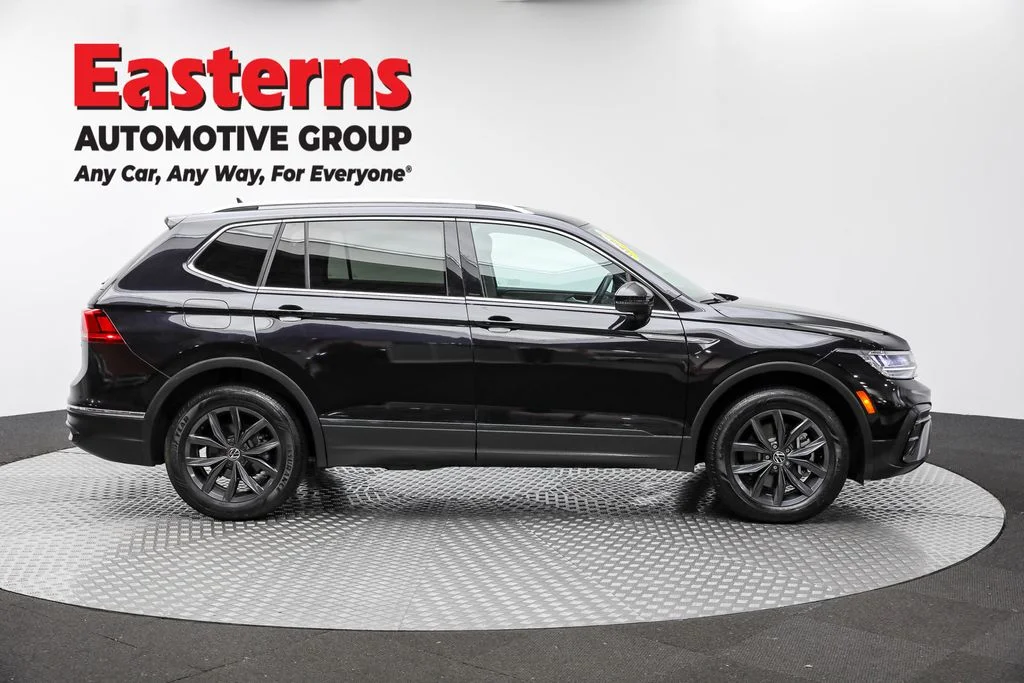 Used 2023 Black Volkswagen 2.0T SE image 4