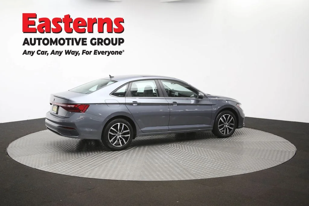 Used 2025 Gray Volkswagen 1.5T SE image 41