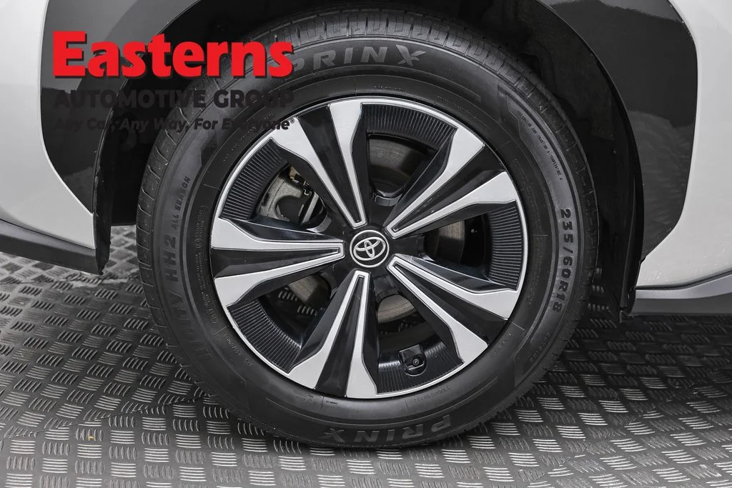 Used 2024 Silver Toyota XLE image 30