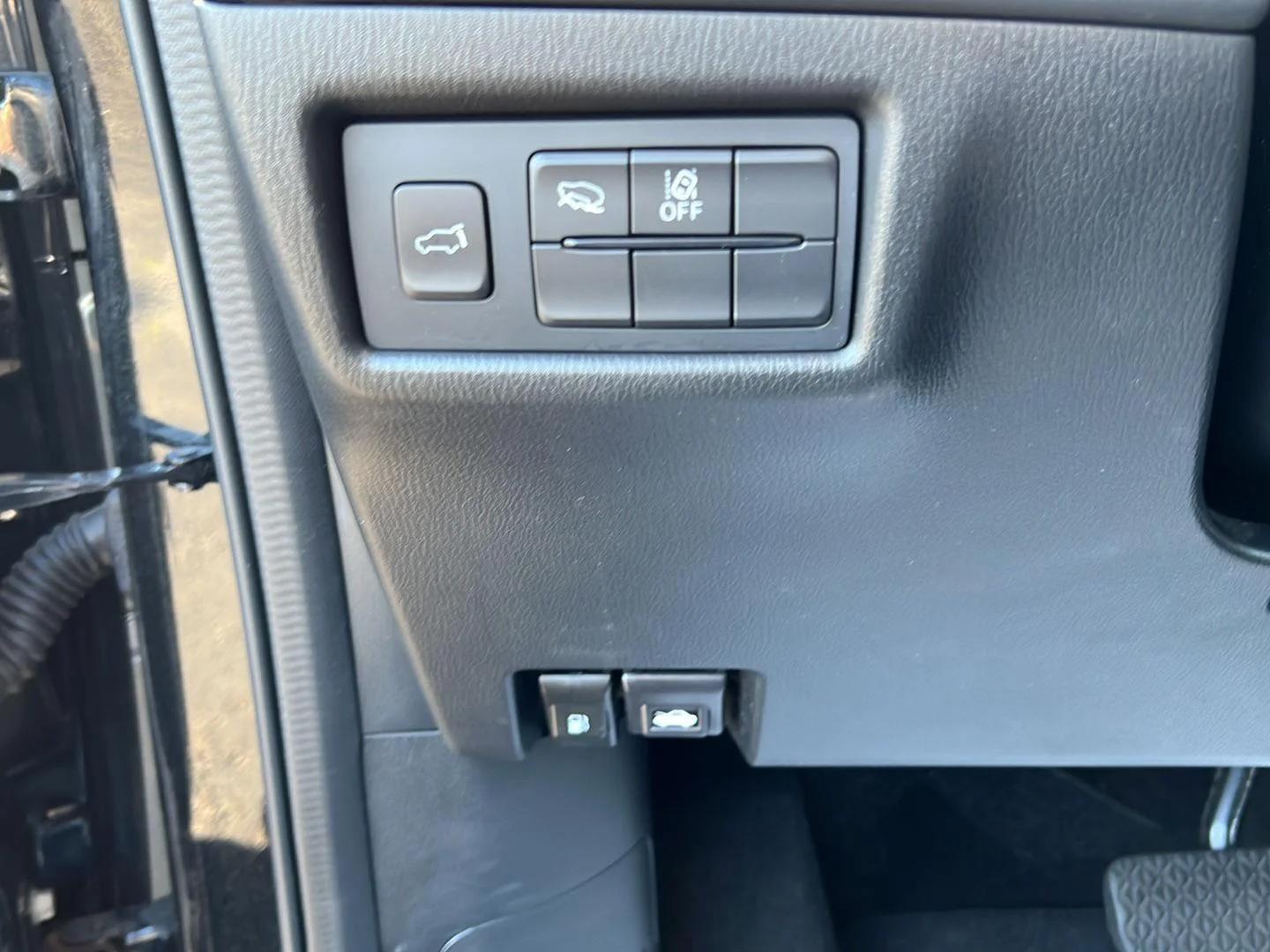 Used 2021 Jet Black Mica Mazda Grand Touring image 5