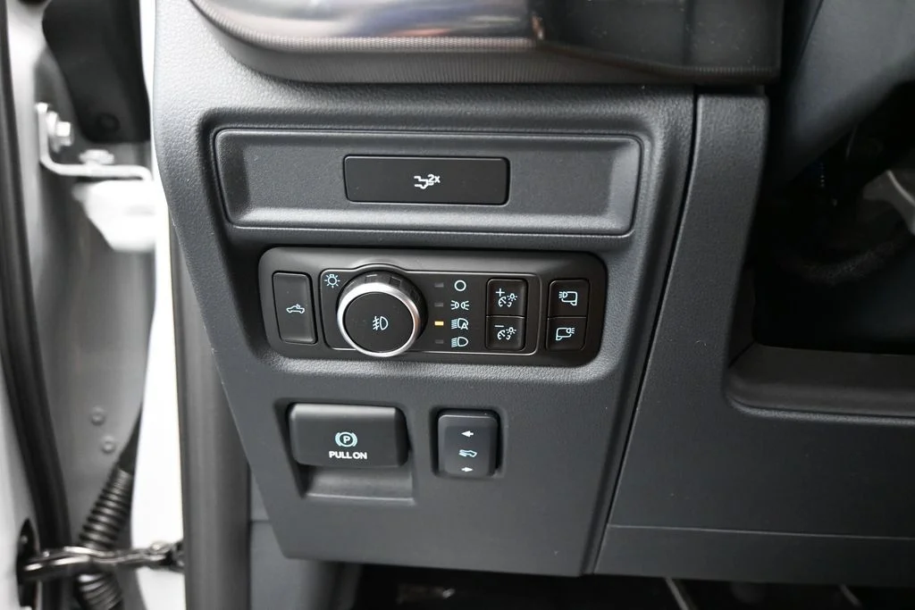 New 2026 Avalanche Ford Lariat image 15