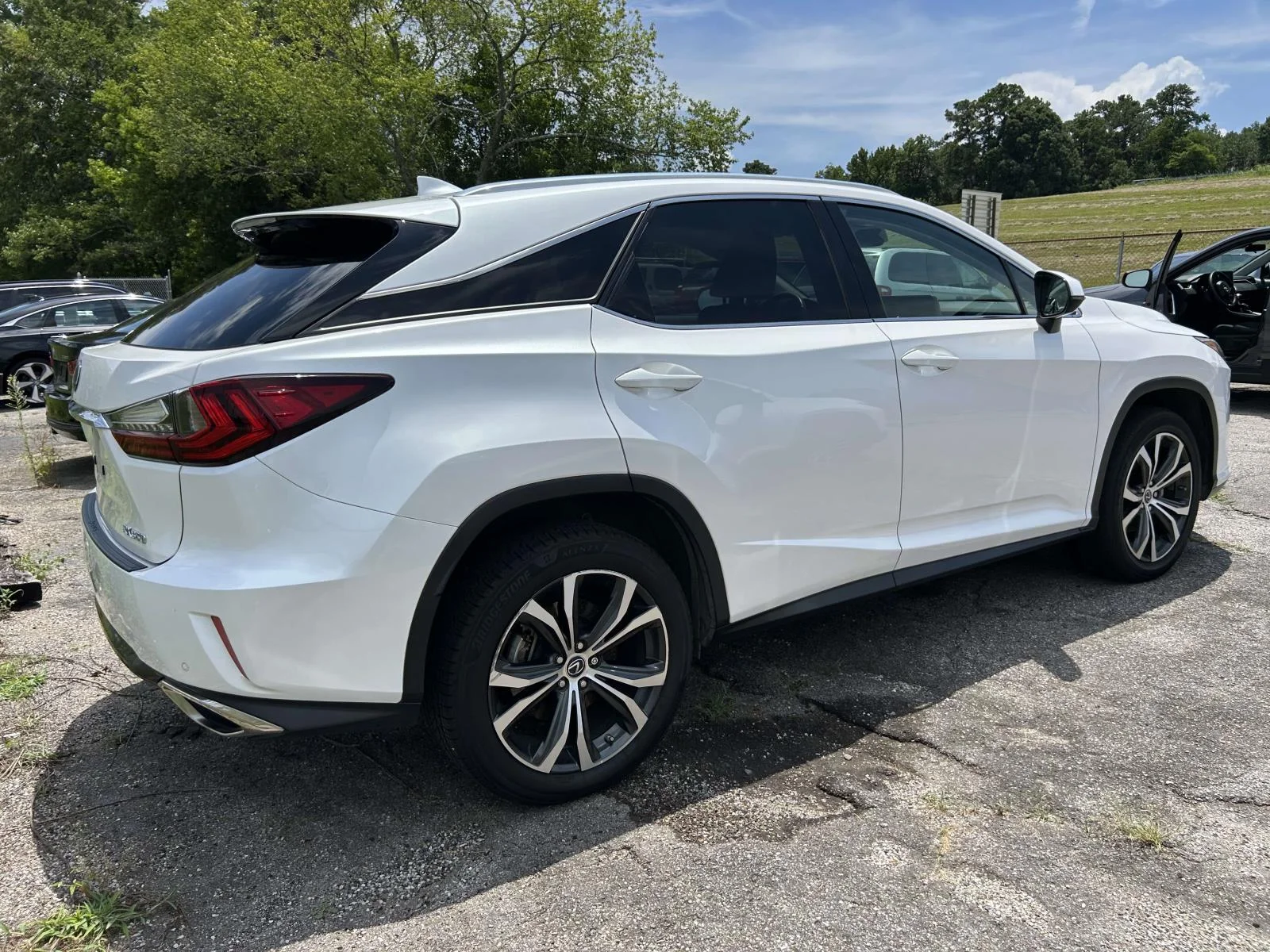 Used 2019 White Lexus  image 2