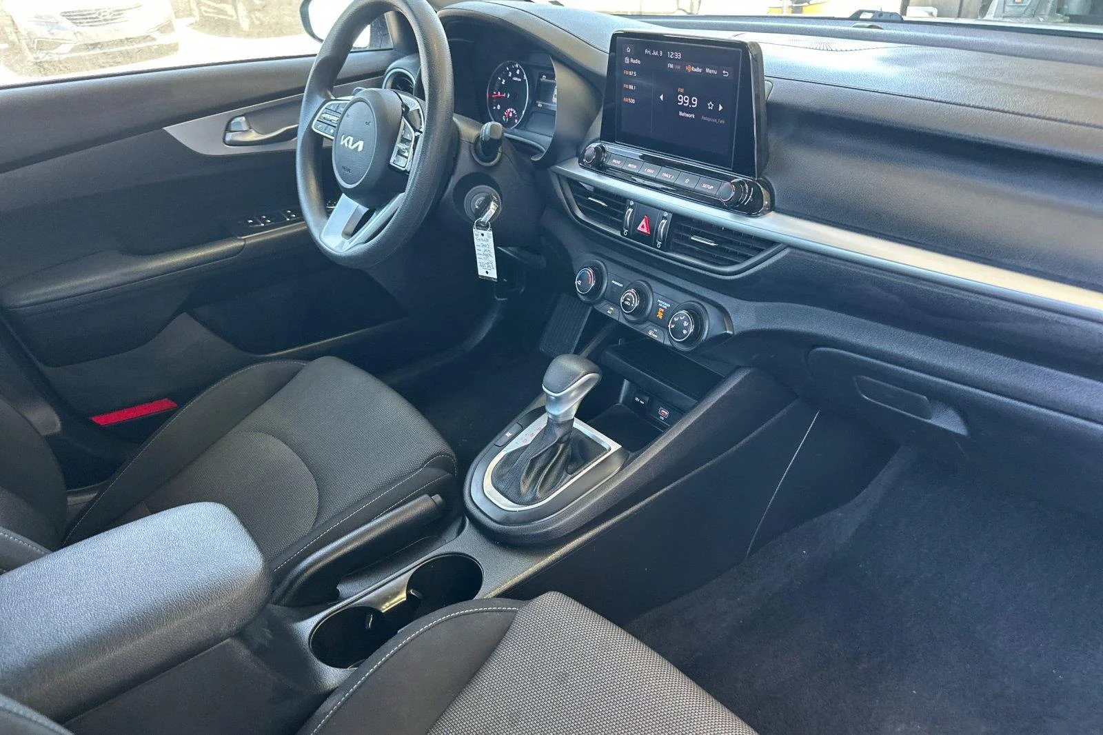 Used 2023 Snow White Pearl Kia LXS image 15