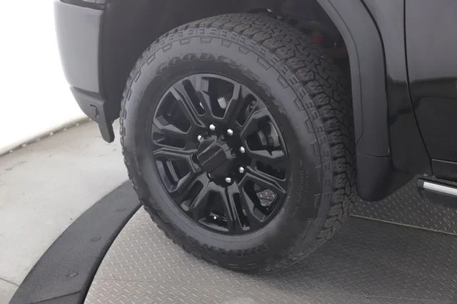Used 2021 Black GMC Denali image 13