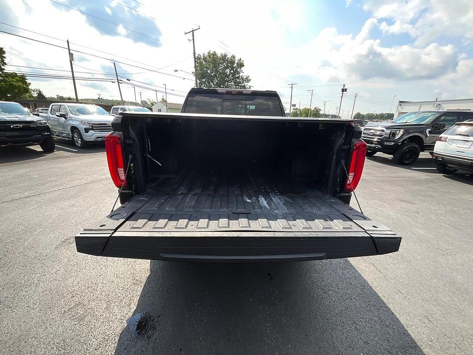 Used 2020 Black GMC AT4 image 9
